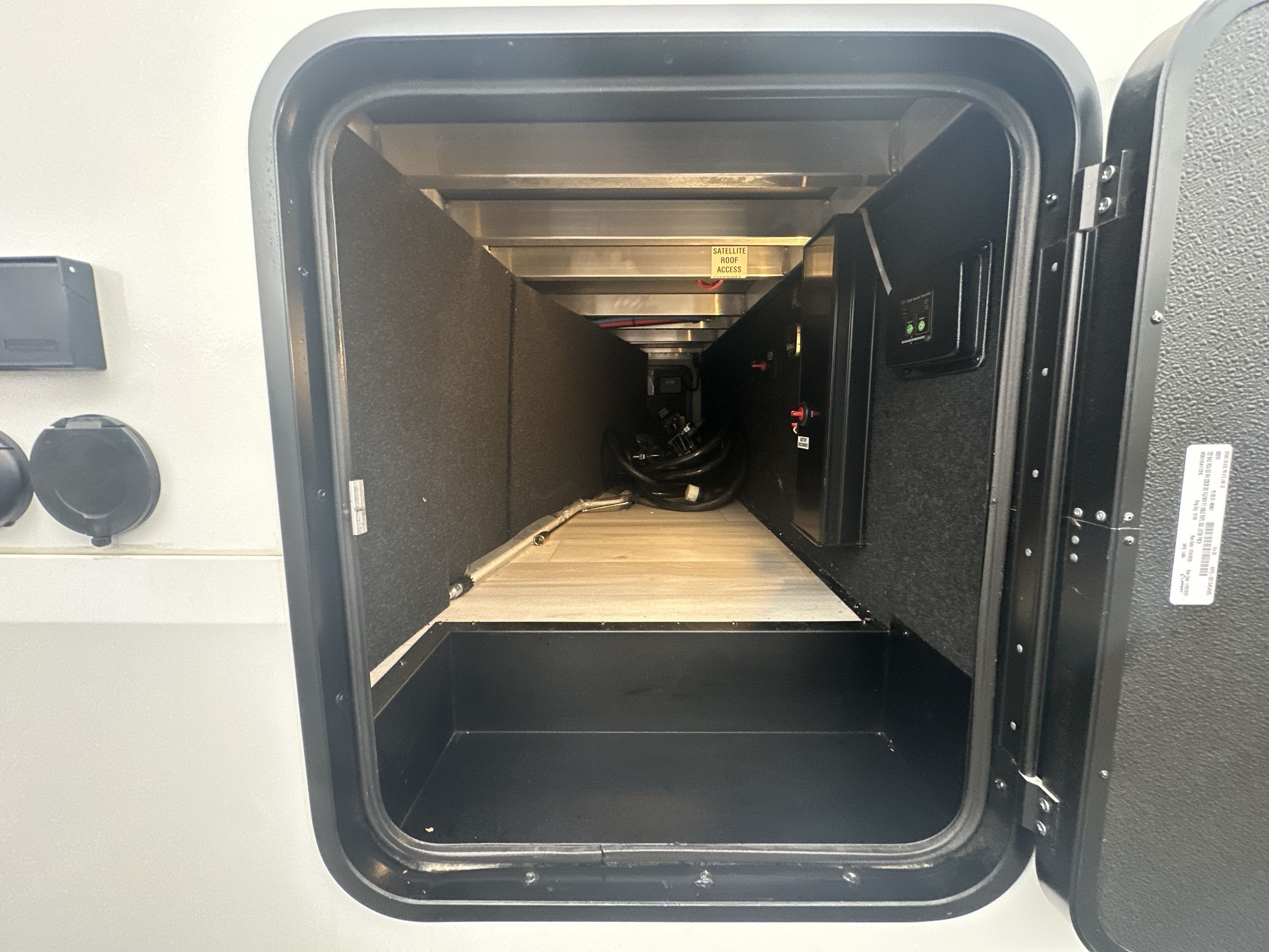 2025 Grand Design MOMENTUM G CLASS 350G in green bay WI