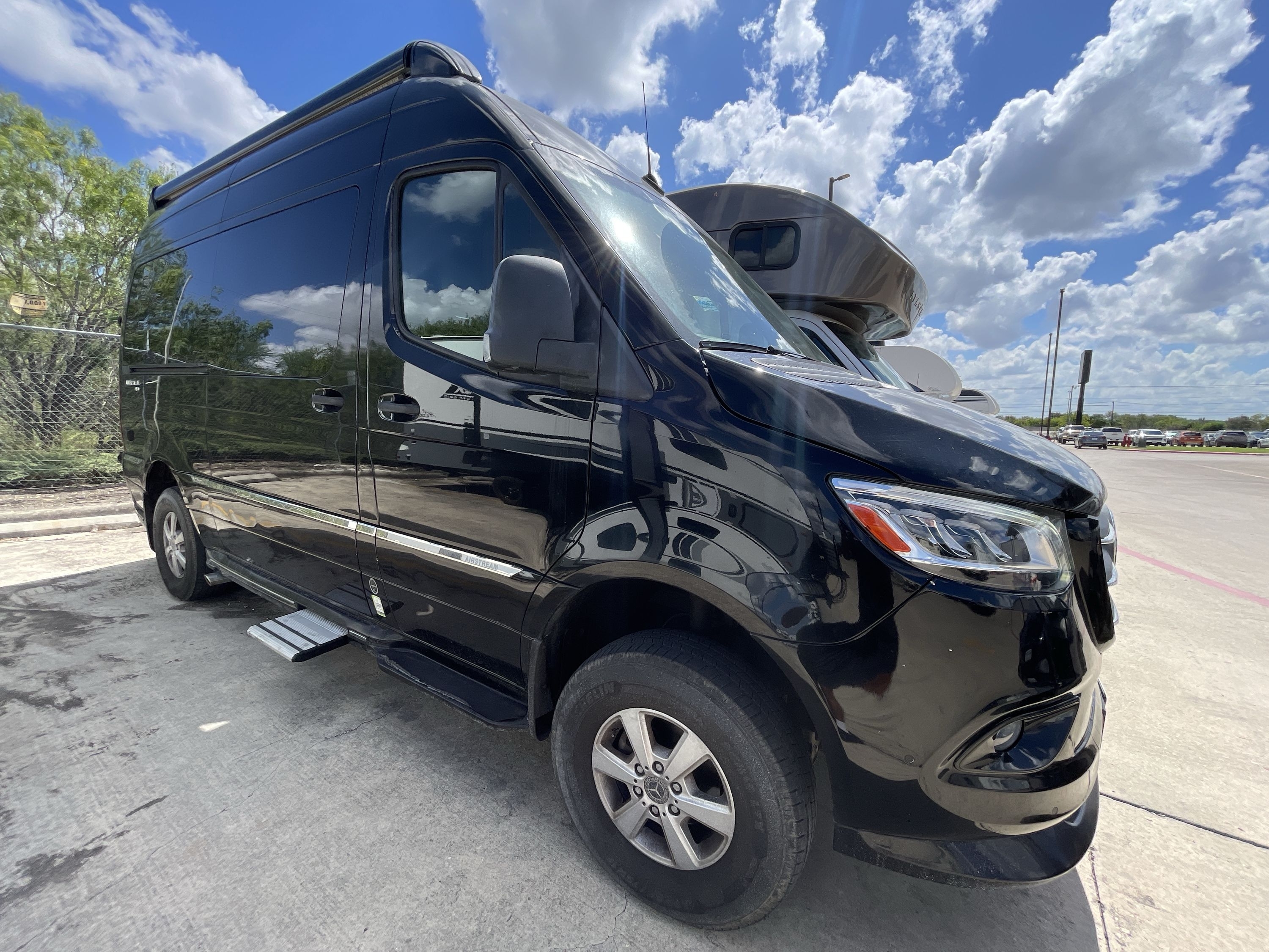 2020 Airstream INTERSTATE 19 INTERSTATE 19 in new braunfels TX