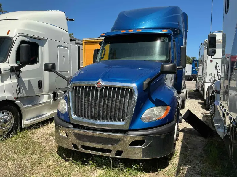 2020 INTERNATIONAL LT625