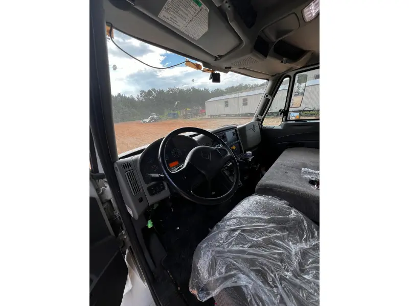 2019 INTERNATIONAL 4300