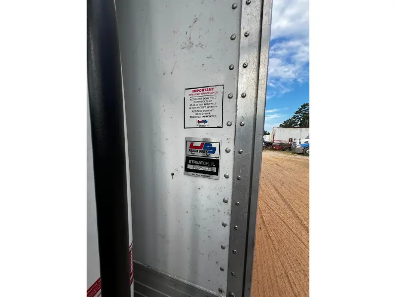 2019 INTERNATIONAL 4300