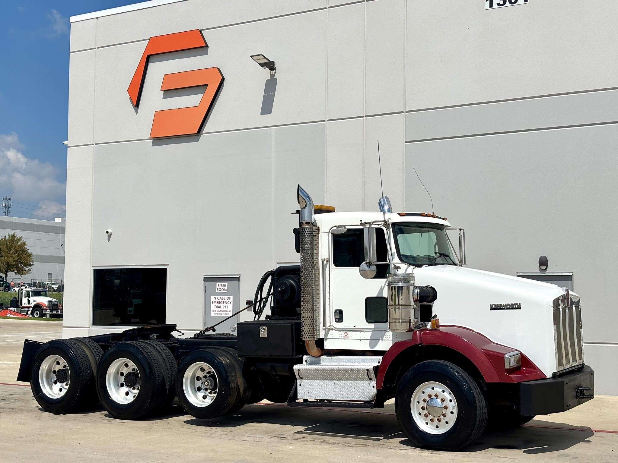 2008 KENWORTH T800 in Hutchins, TX