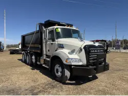 2015 MACK GRANITE GU813