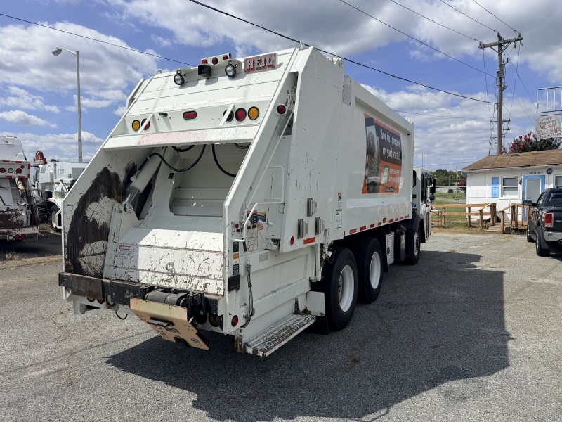 2017 CRANE CARRIER LET2 CC
