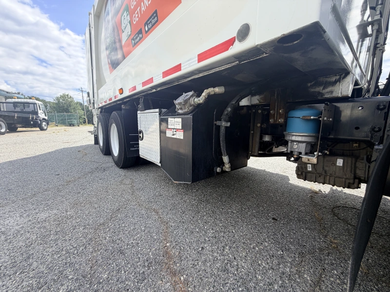 2017 CRANE CARRIER LET2 CC