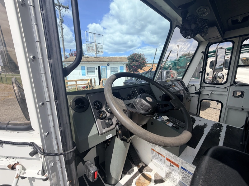 2017 CRANE CARRIER LET2 CC