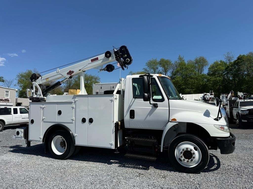 2016 INTERNATIONAL DURASTAR 4300 in Clarksville, MD