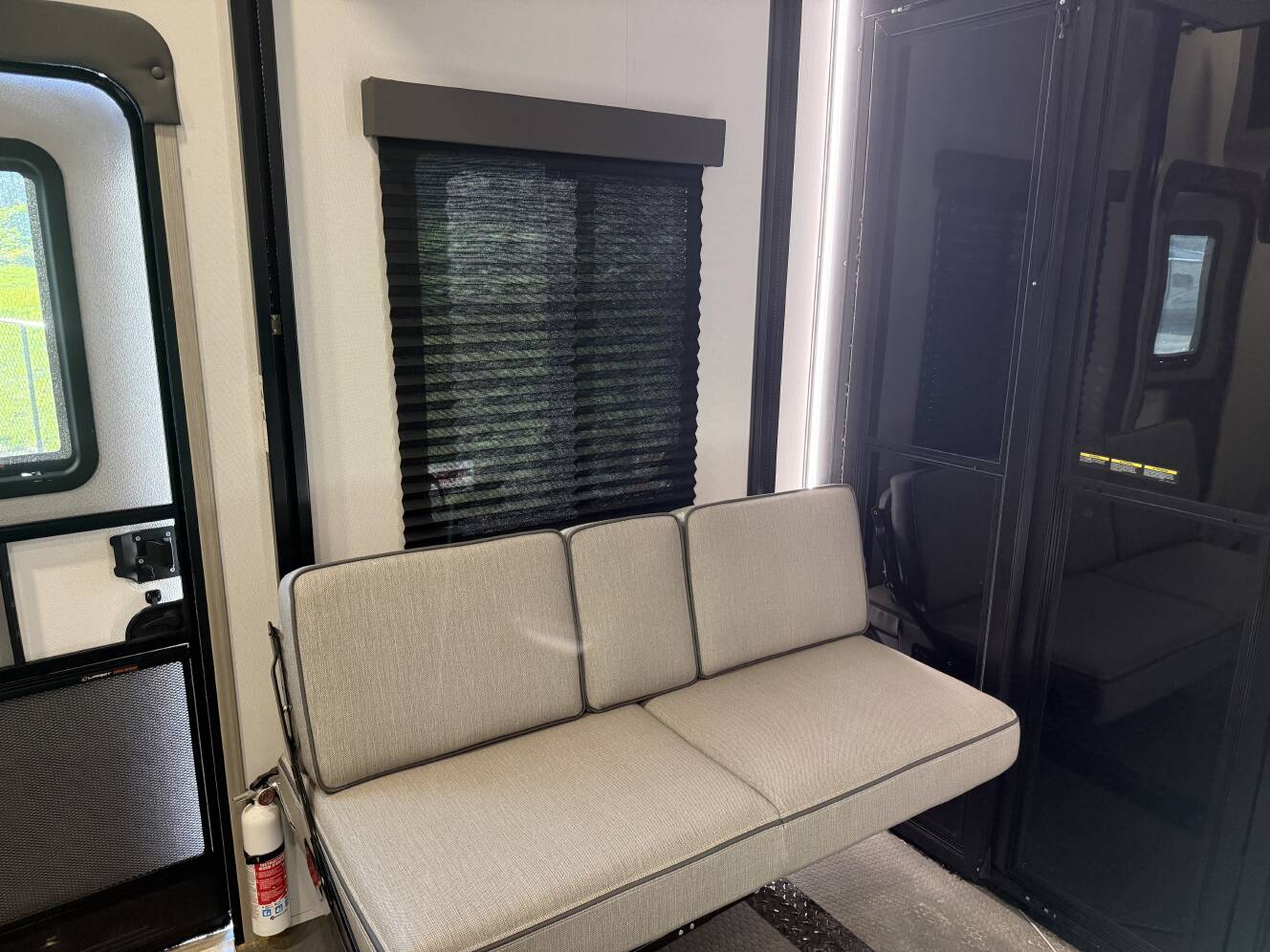 A photo of this 2025 Grand Design MOMENTUM G-CLASS 320G