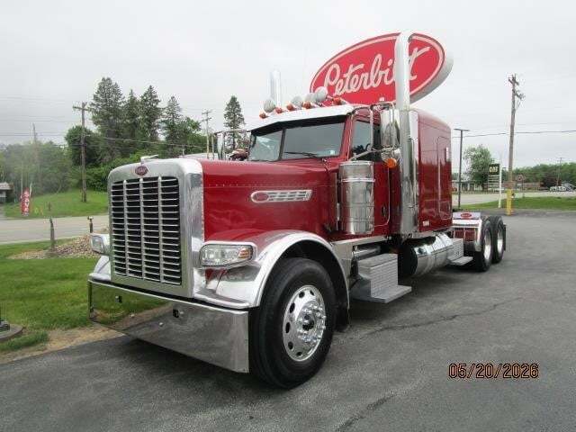 2015 PETERBILT 389 in Butler, PA