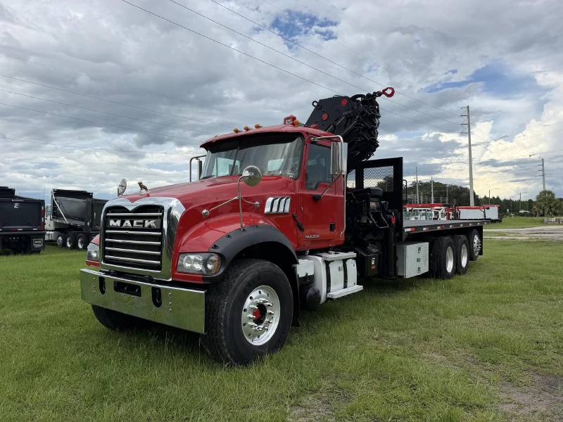2017 MACK GU713