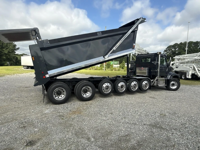2027 VOLVO VHD104F300