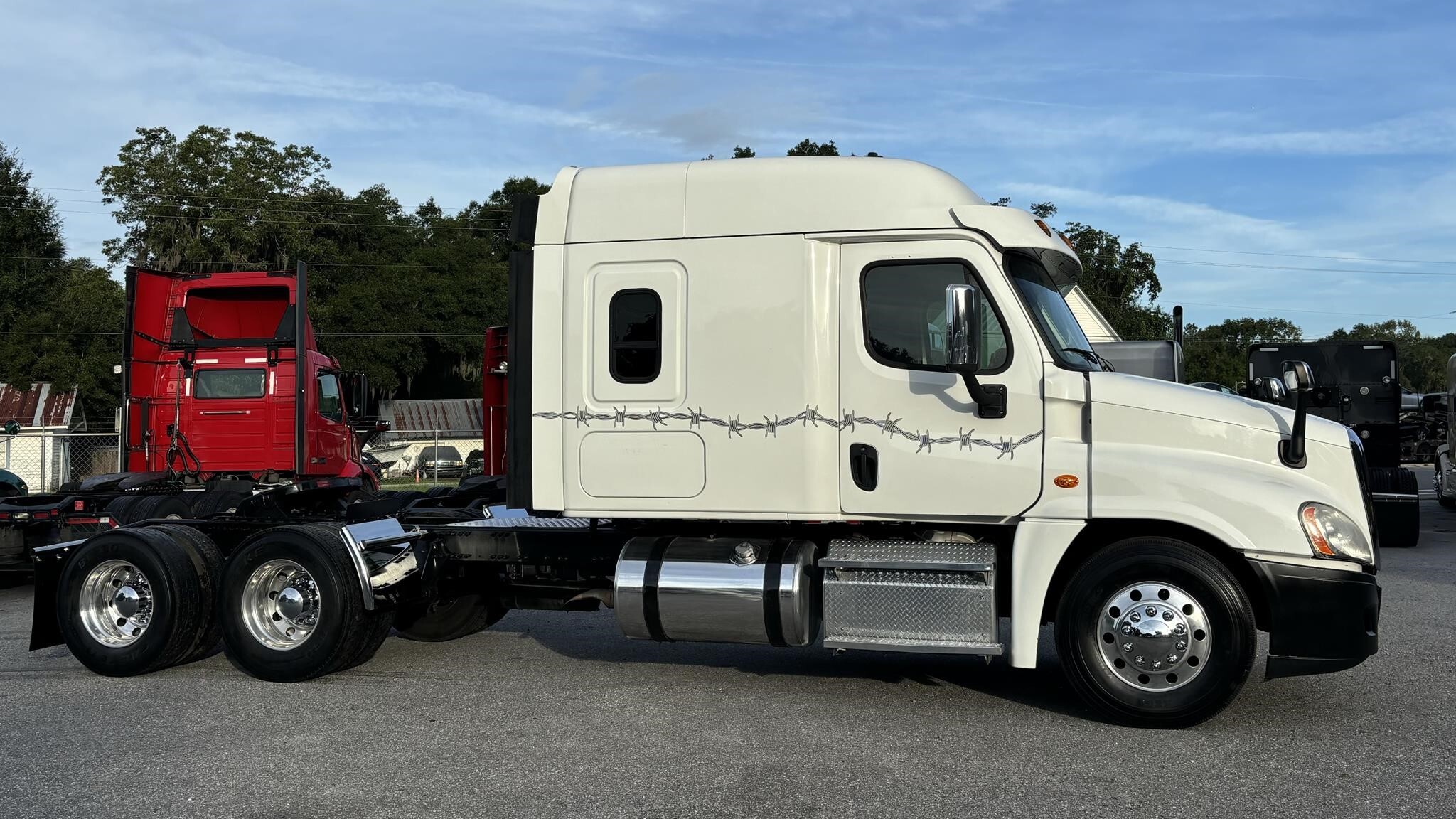 2017 FREIGHTLINER CASCADIA 125 in Citra, FL