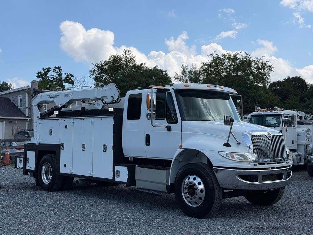 2016 INTERNATIONAL DURASTAR 4400 in Clarksville, MD