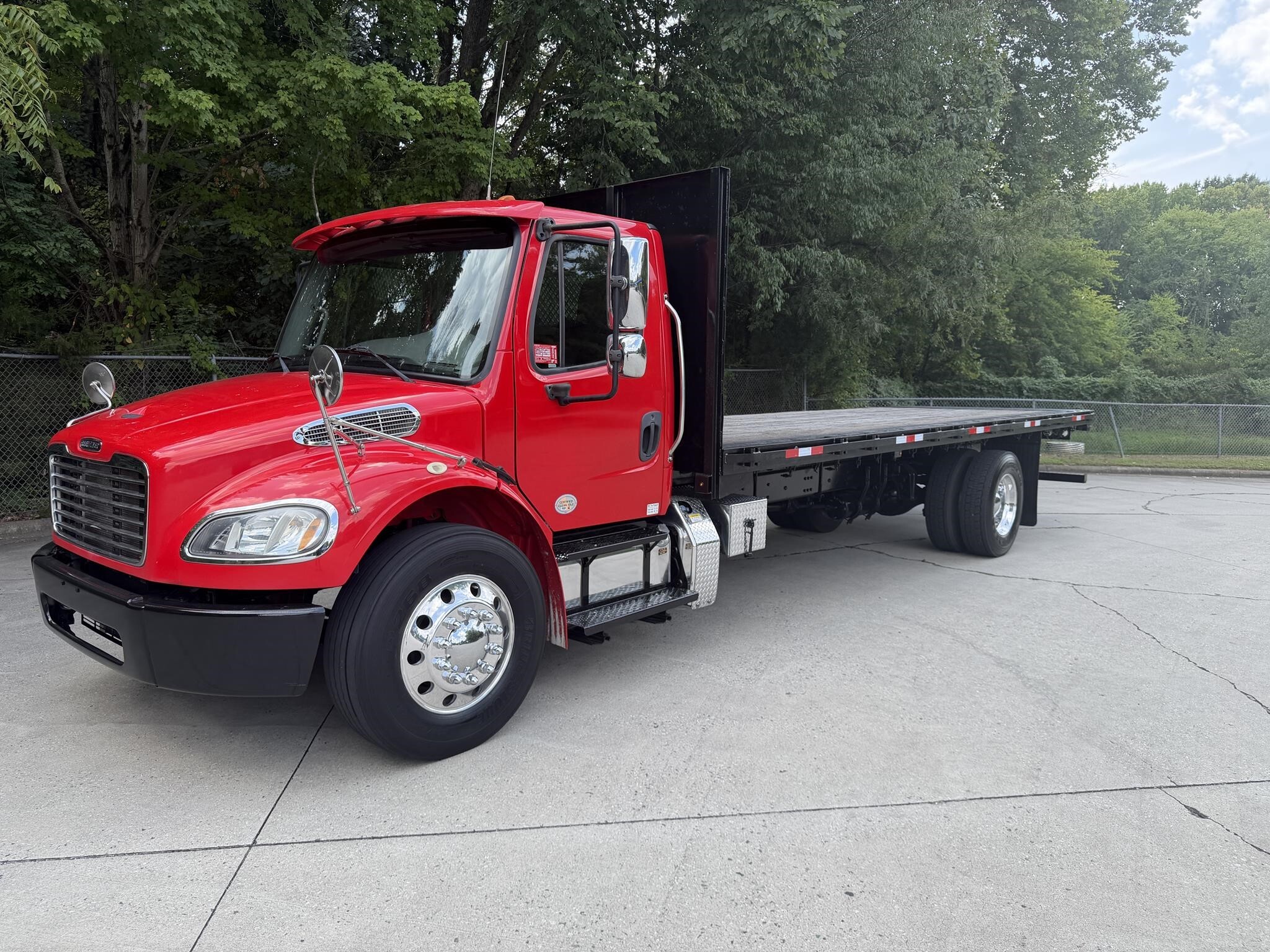 2015 FREIGHTLINER BUSINESS CLASS M2 106 in Greensboro, NC