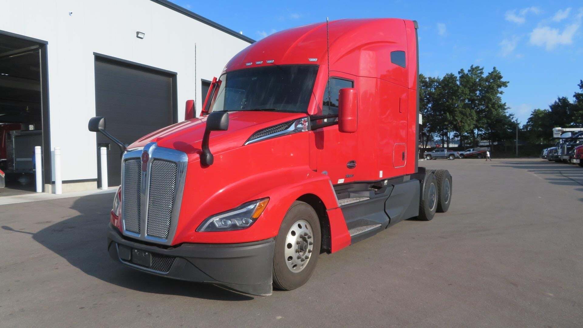 2023 KENWORTH T680 in Grand Rapids, MI