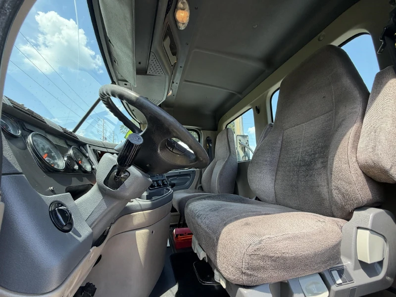 2018 FREIGHTLINER CASCADIA 125