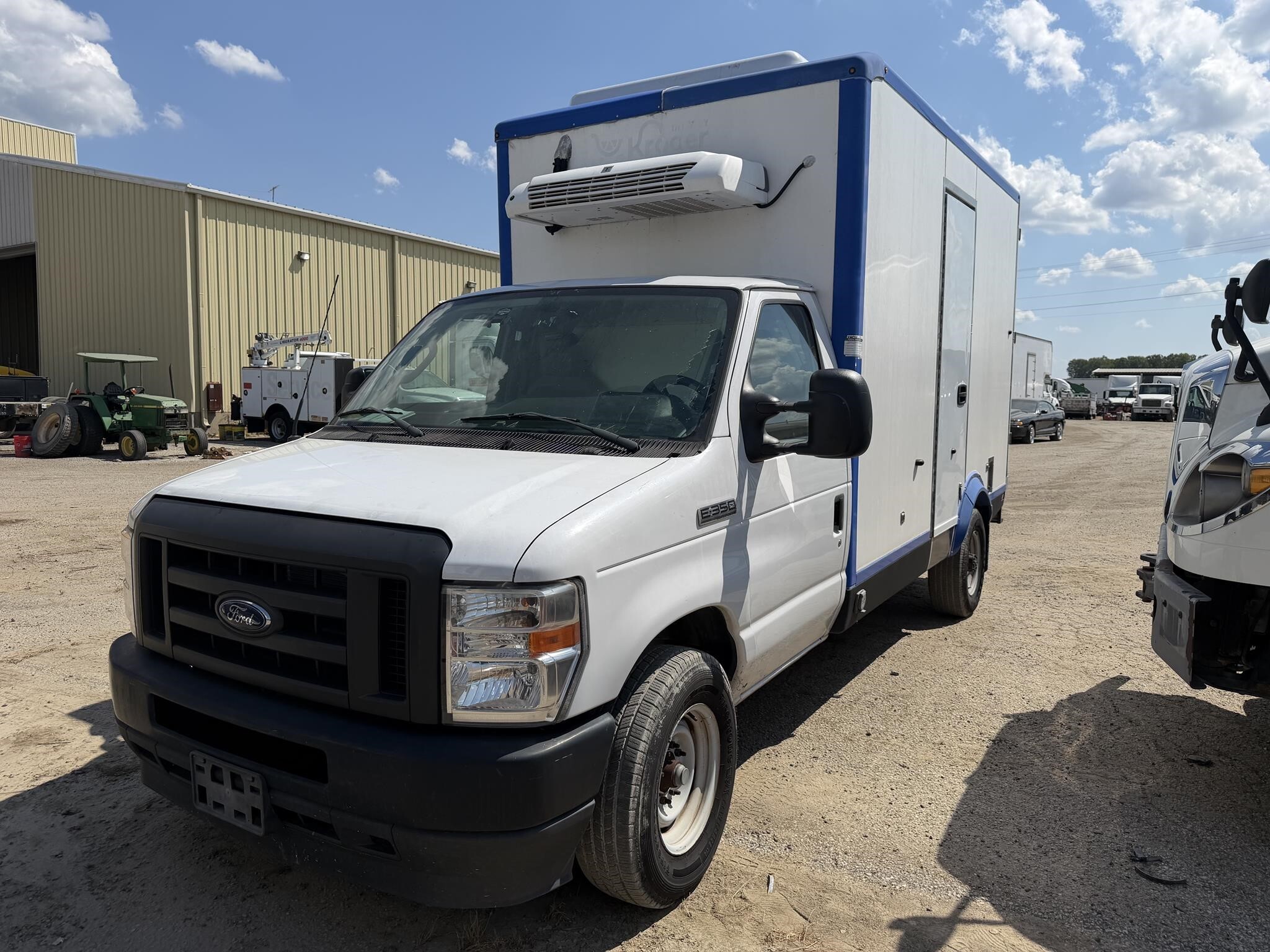 2023 FORD ECONOLINE in Covington, TN