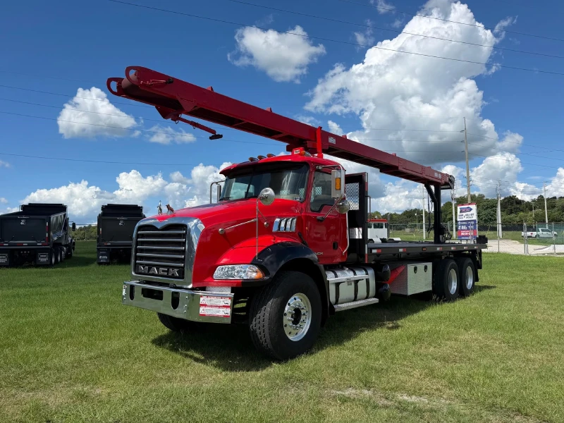 2014 MACK GRANITE GU813