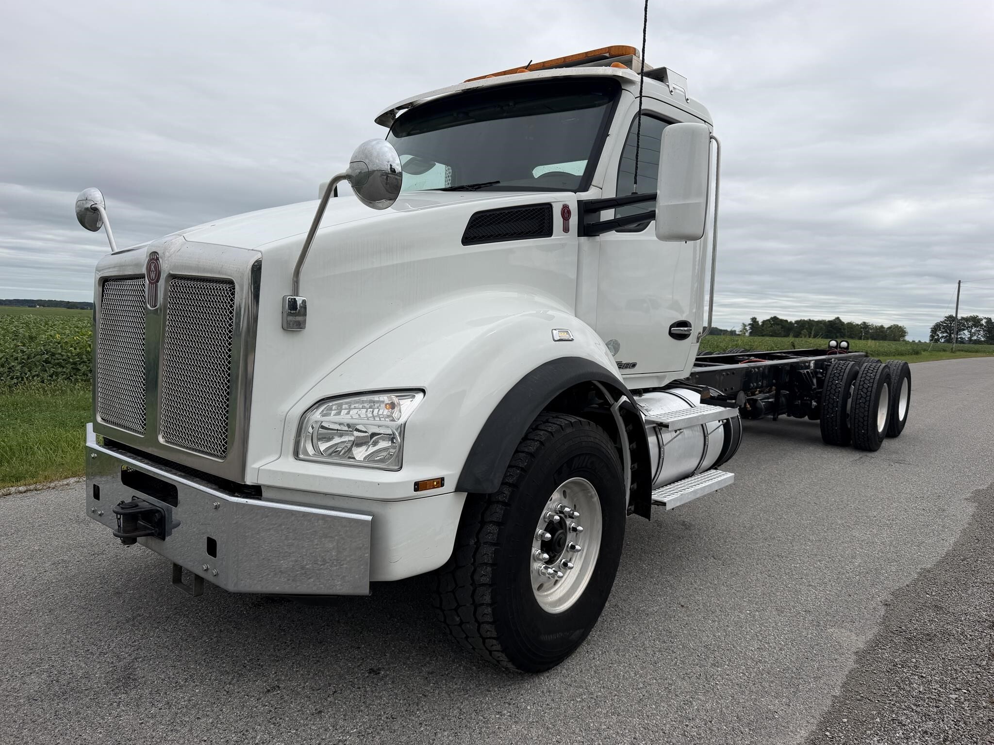 2020 KENWORTH T880 in Monroeville, IN