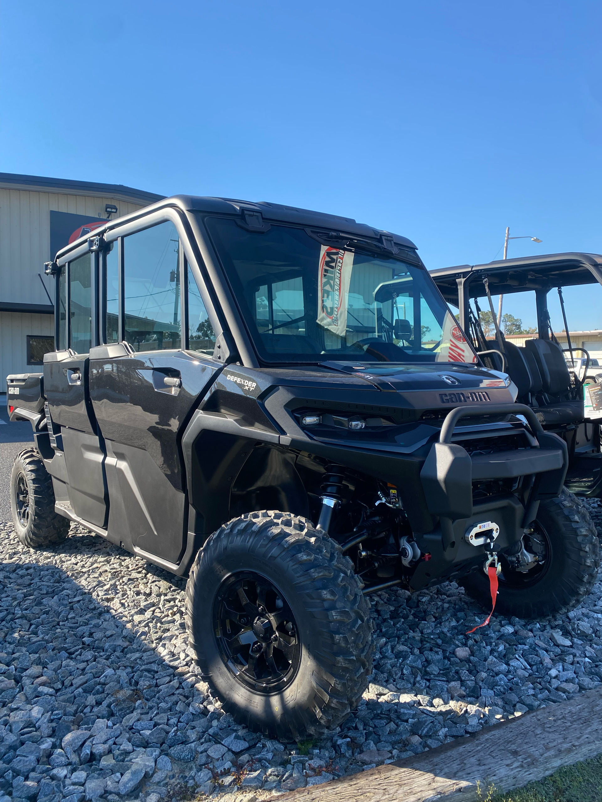 2026 Can-Am Defender MAX XT CAB HD11 with 10.25 in. touchscreen di UTV/Utility ATV