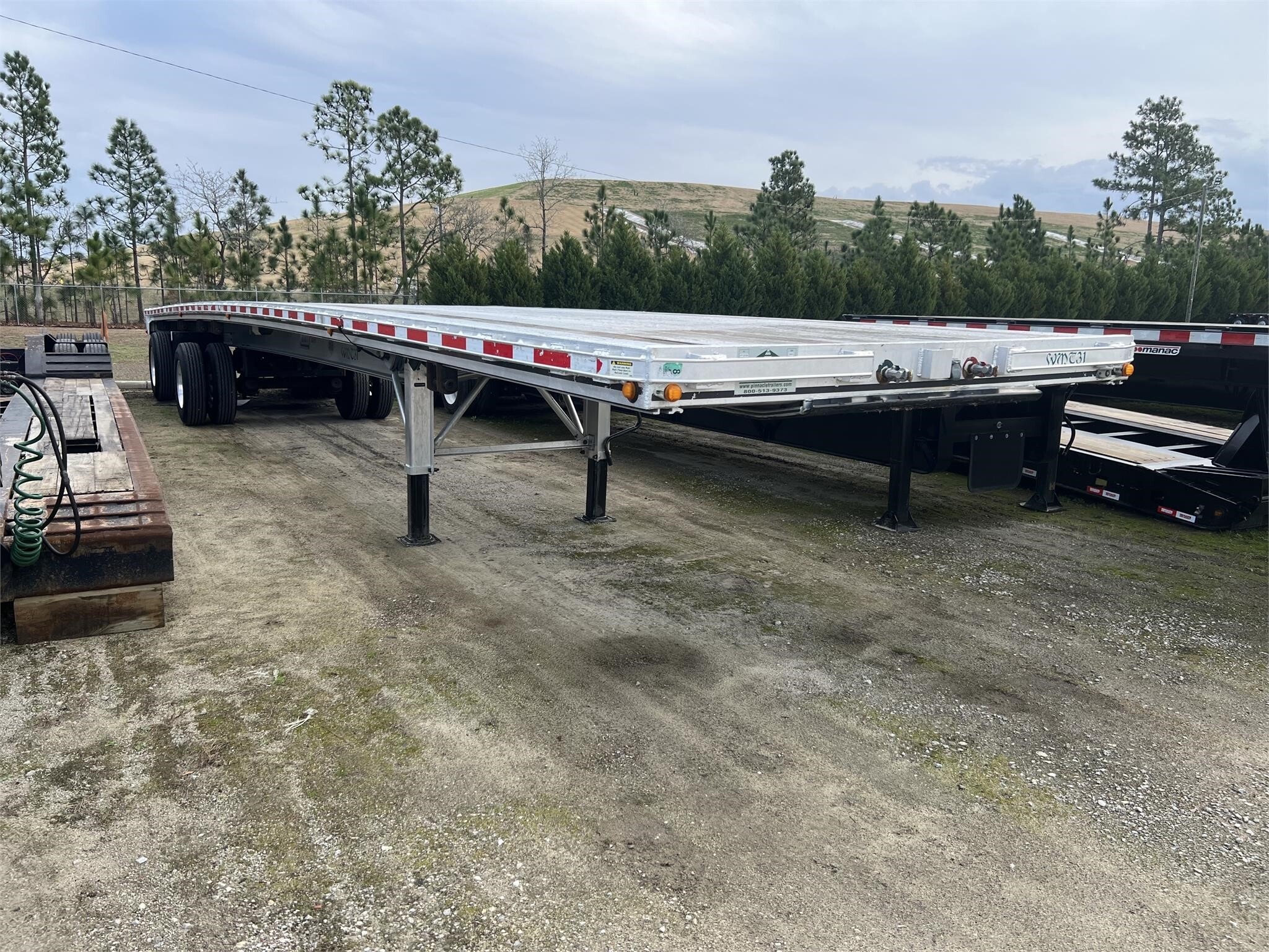 2017 EAST 48' X 102" X ALUMINUM FLATBED in Saint George, SC