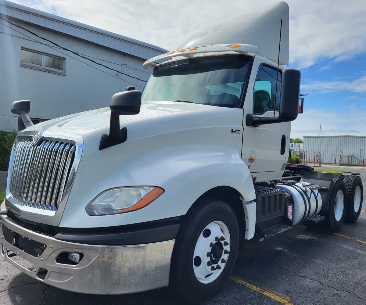 2020 INTERNATIONAL LT625 DAYCAB T/A in Jacksonville, FL