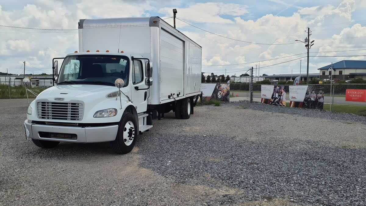 2018 FREIGHTLINER BUSINESS CLASS M2 106 in Birmingham, AL