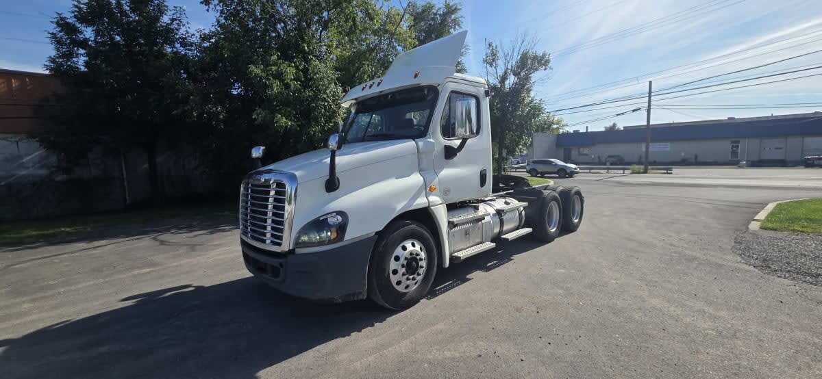 2019 FREIGHTLINER CASCADIA 125 in Bensalem, PA