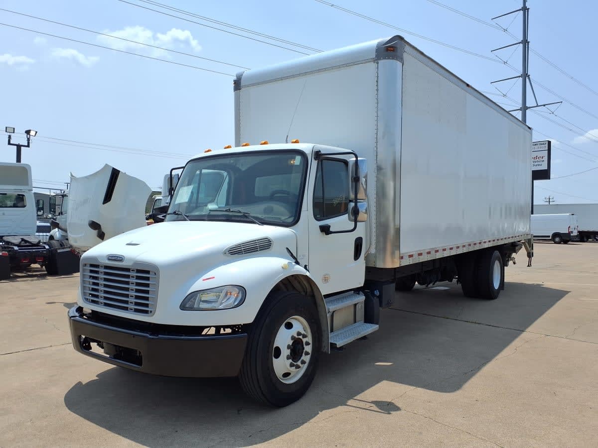 2019 FREIGHTLINER BUSINESS CLASS M2 106 in Dallas, TX