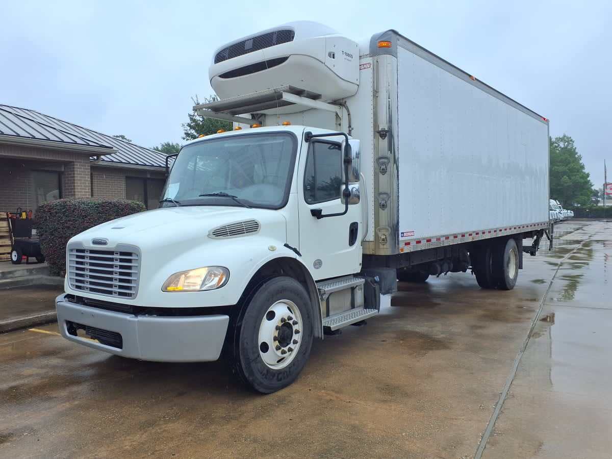 2018 FREIGHTLINER BUSINESS CLASS M2 106 in Houston, TX