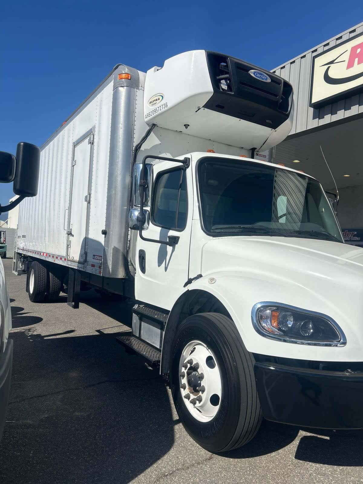 2020 FREIGHTLINER BUSINESS CLASS M2 106 in Pomona, CA