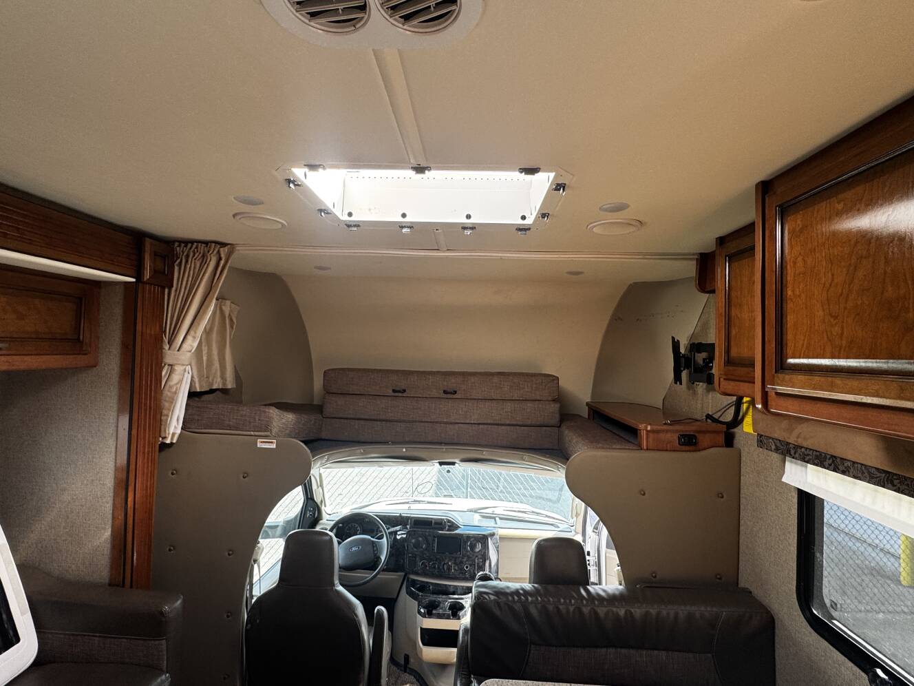 A photo of this 2017 Holiday Rambler VESTA 30D