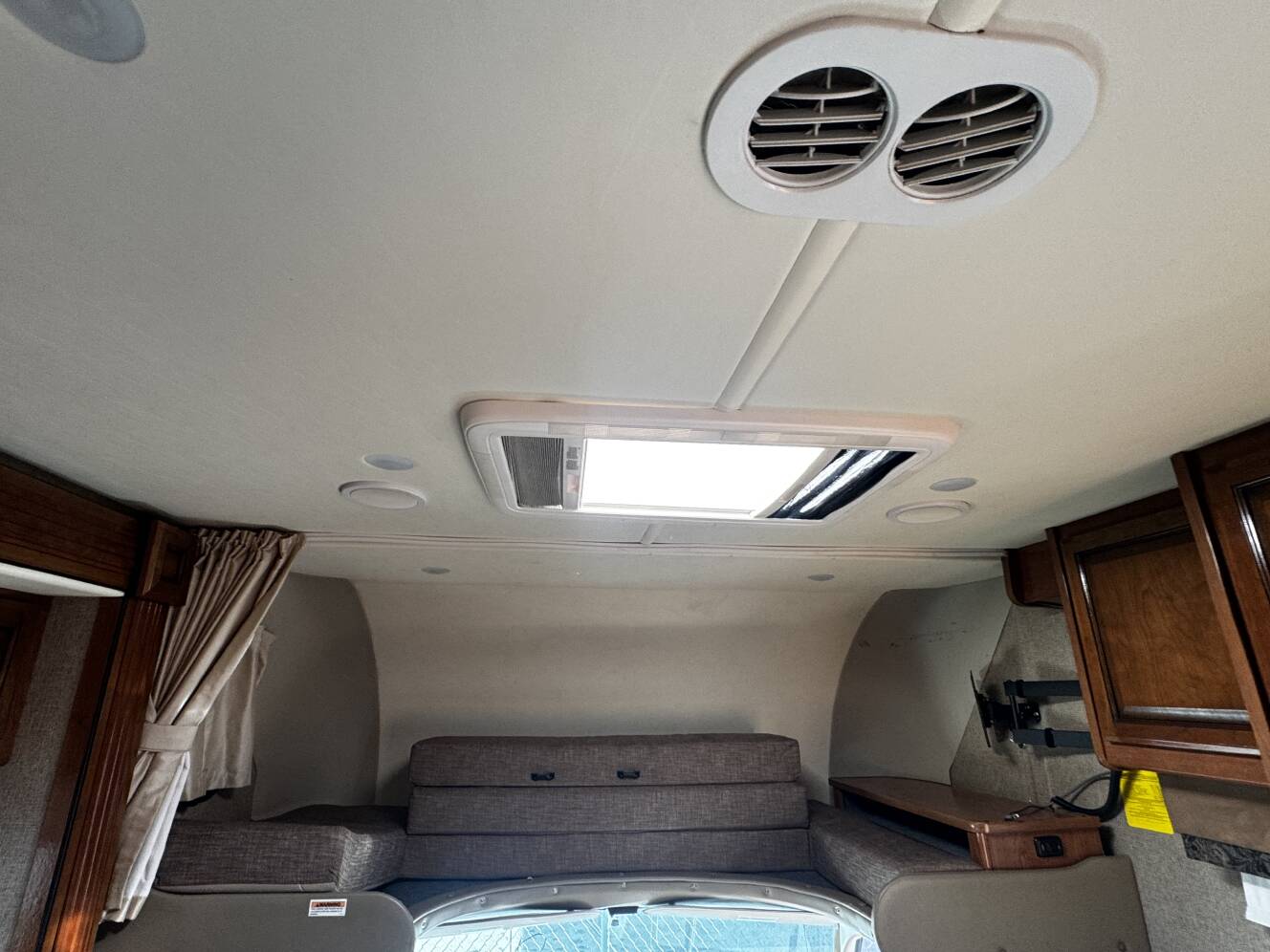 A photo of this 2017 Holiday Rambler VESTA 30D