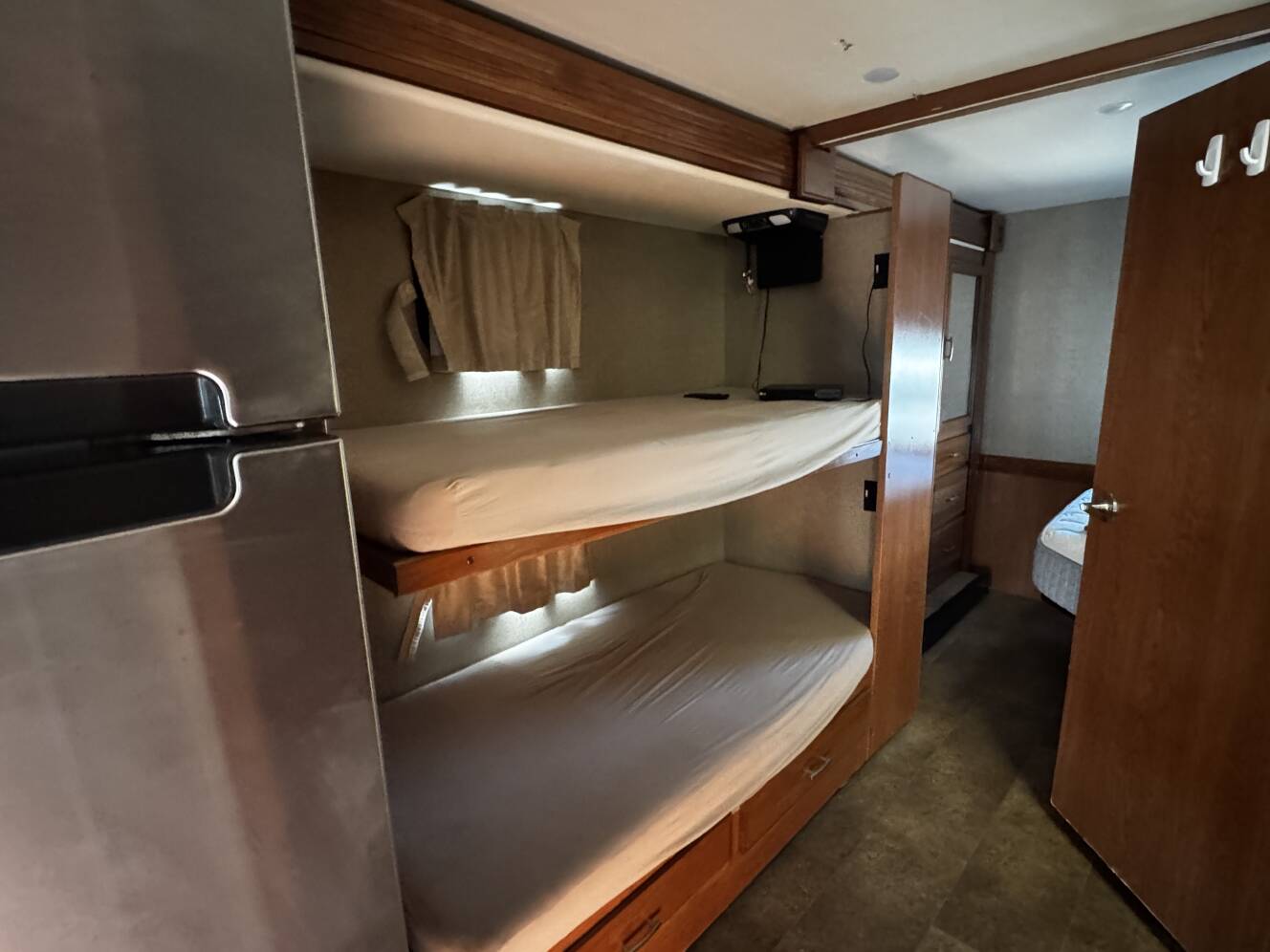 A photo of this 2017 Holiday Rambler VESTA 30D
