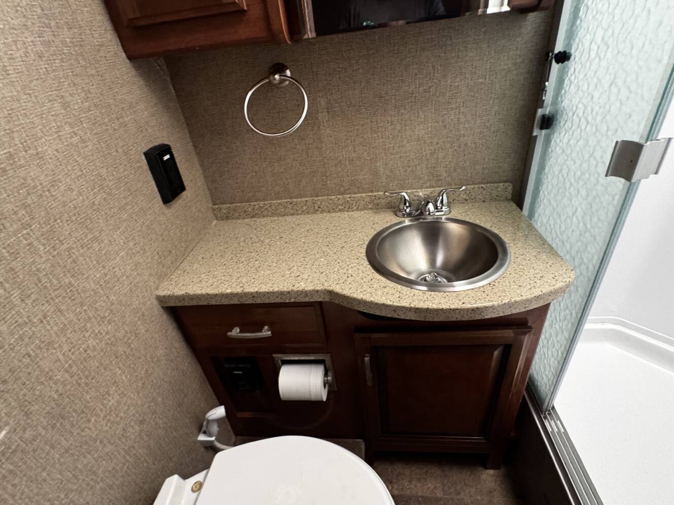 A photo of this 2017 Holiday Rambler VESTA 30D