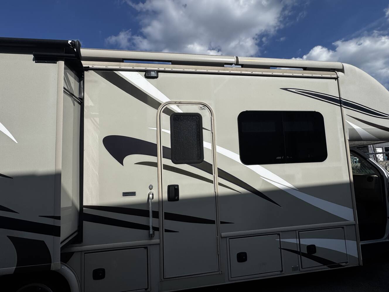 A photo of this 2017 Holiday Rambler VESTA 30D