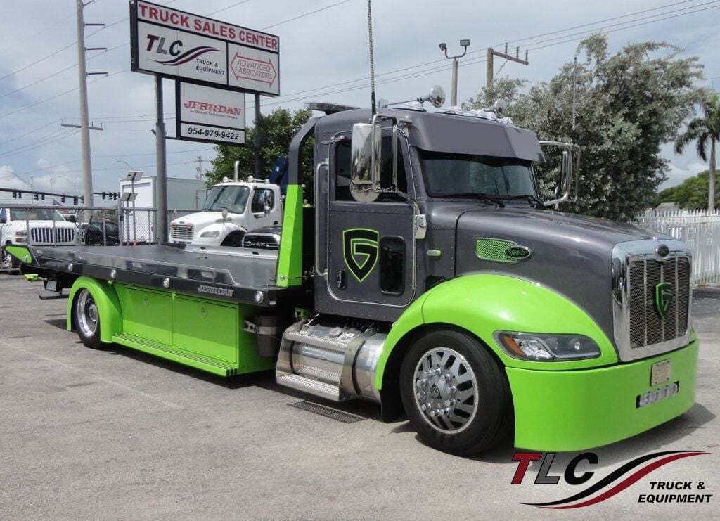 2020 Peterbilt 337 in Pompano Beach, FL