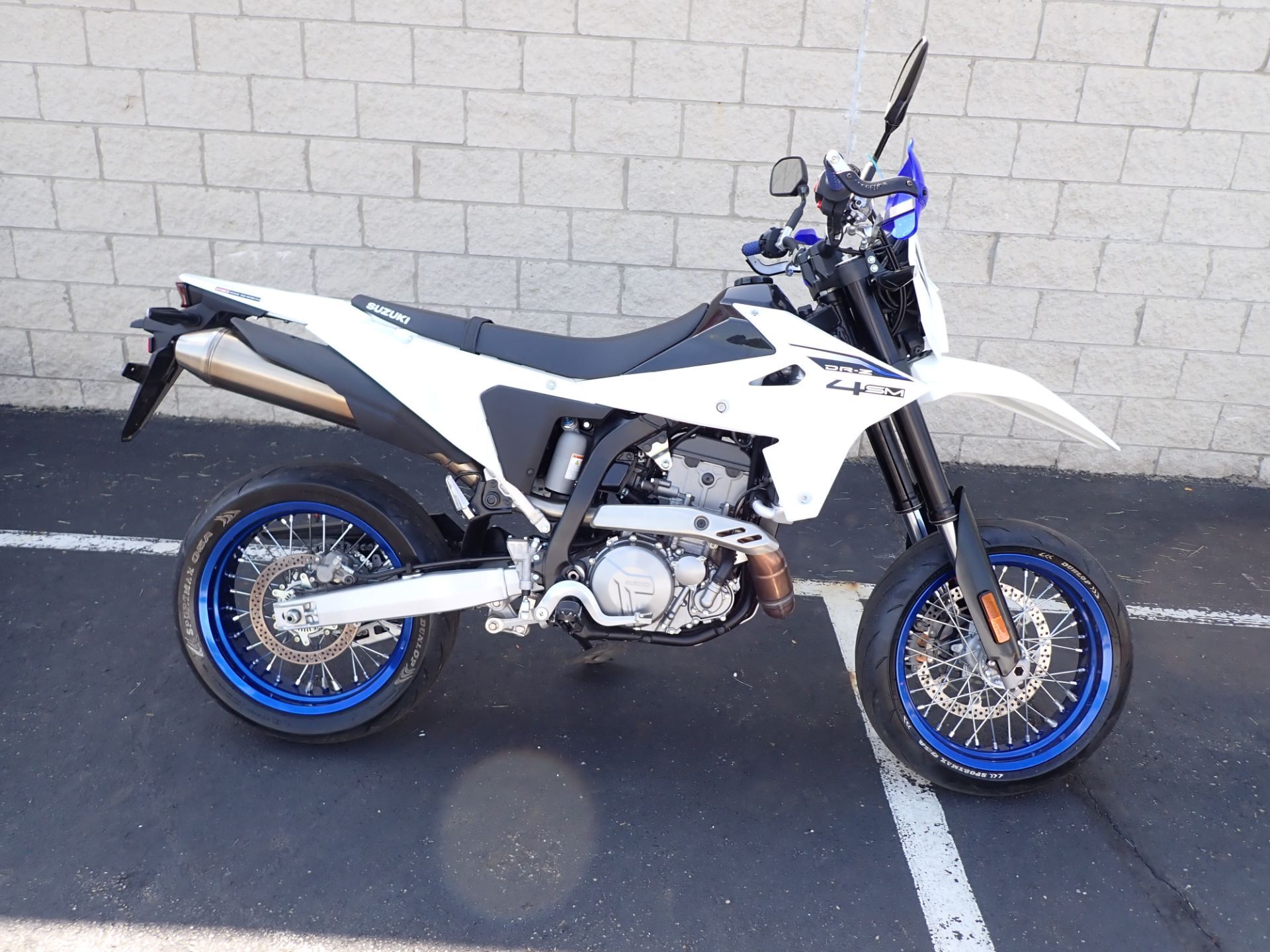 2025 Suzuki DR-Z4SM BASE in Massillon, OH
