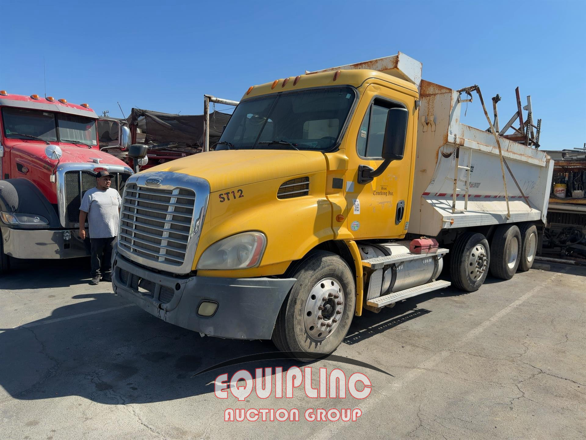 2013 FREIGHTLINER CASCADIA 113 in Hayward, CA