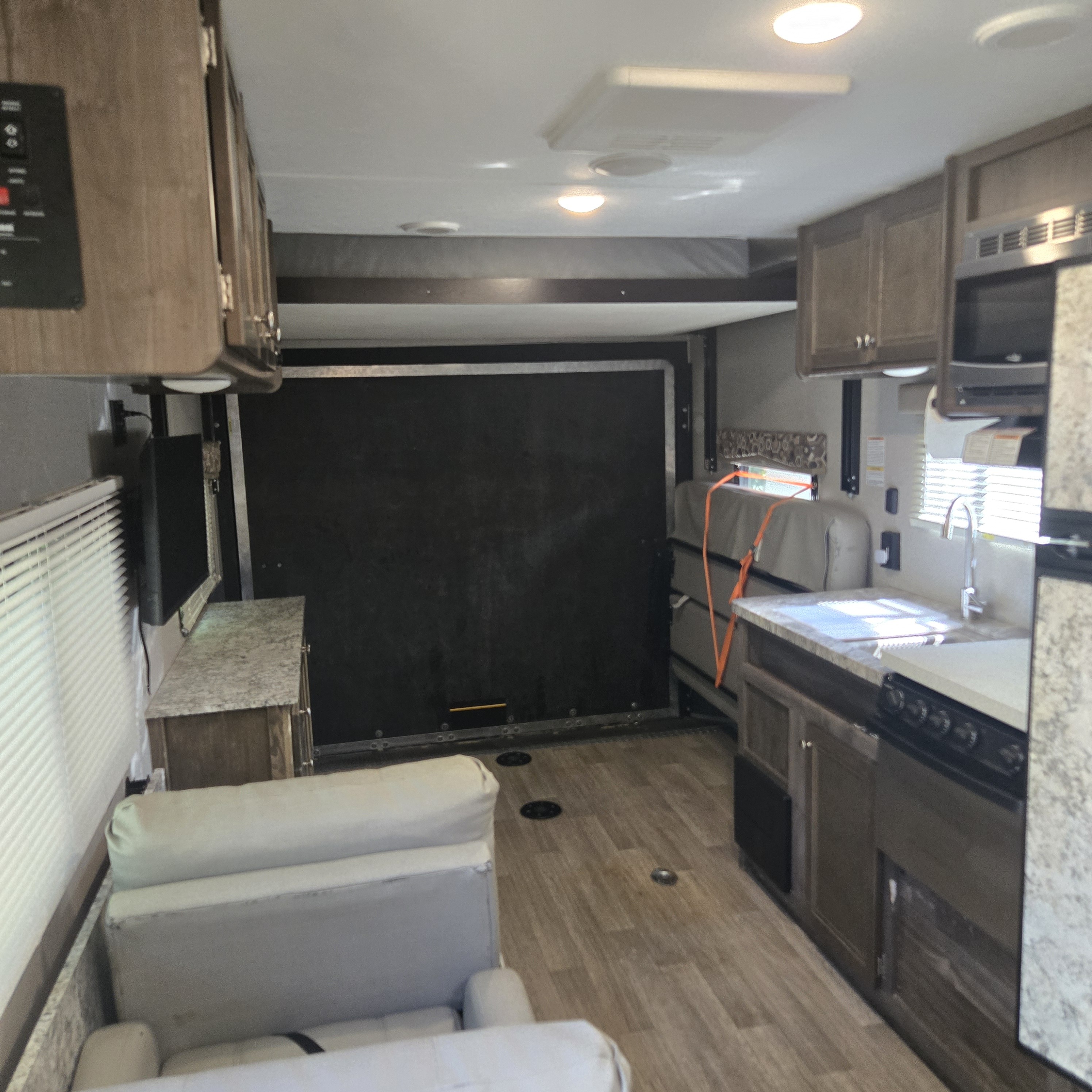2018 Coleman LANTERN 250 TQ in hendersonville NC