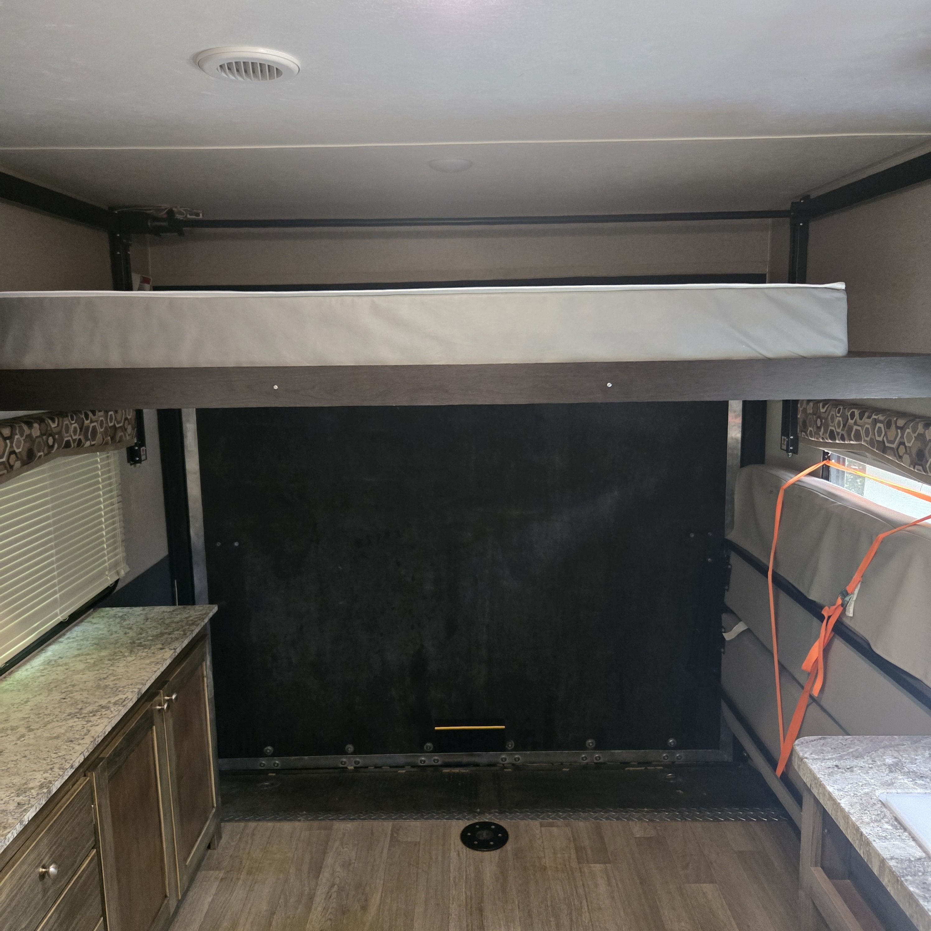 2018 Coleman LANTERN 250 TQ in hendersonville NC
