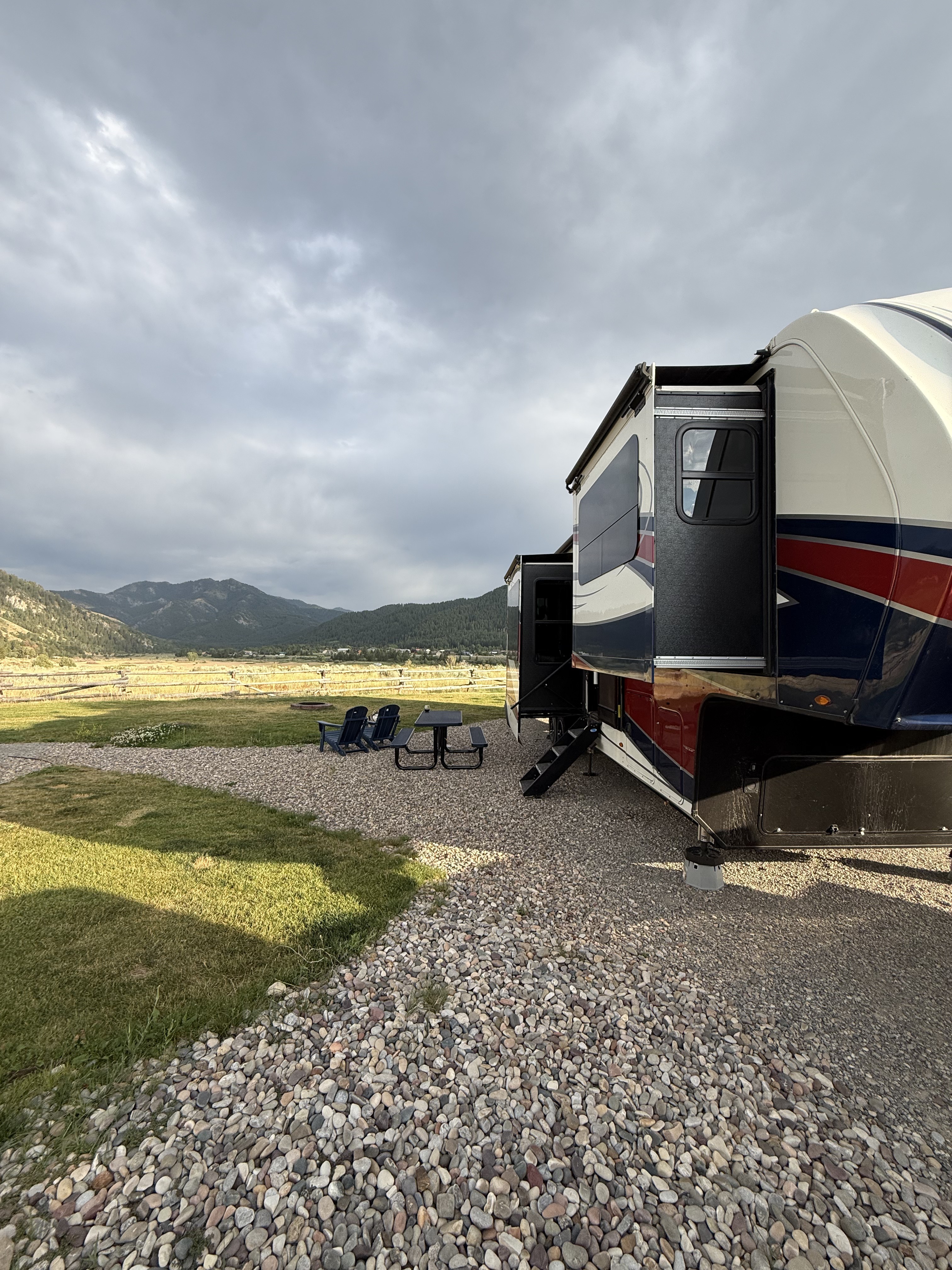 2023 Grand Design SOLITUDE 380FL in vail CO