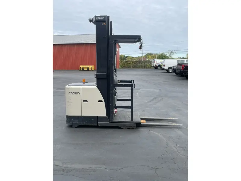 2018 Crown SP3520-30