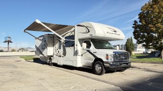 2018 THOR MOTOR COACH FOUR WINDS 30D