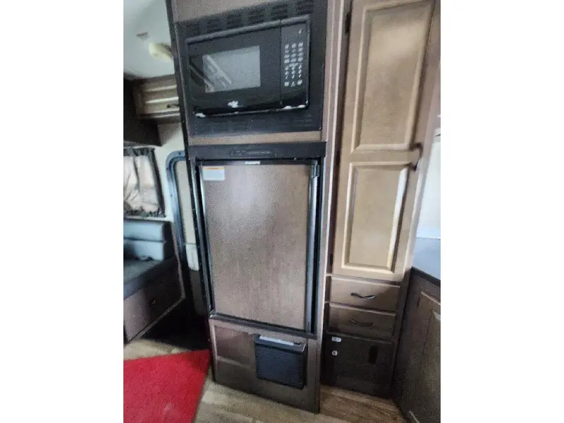2020 THOR MOTOR COACH FOUR WINDS MAJESTIC 19G
