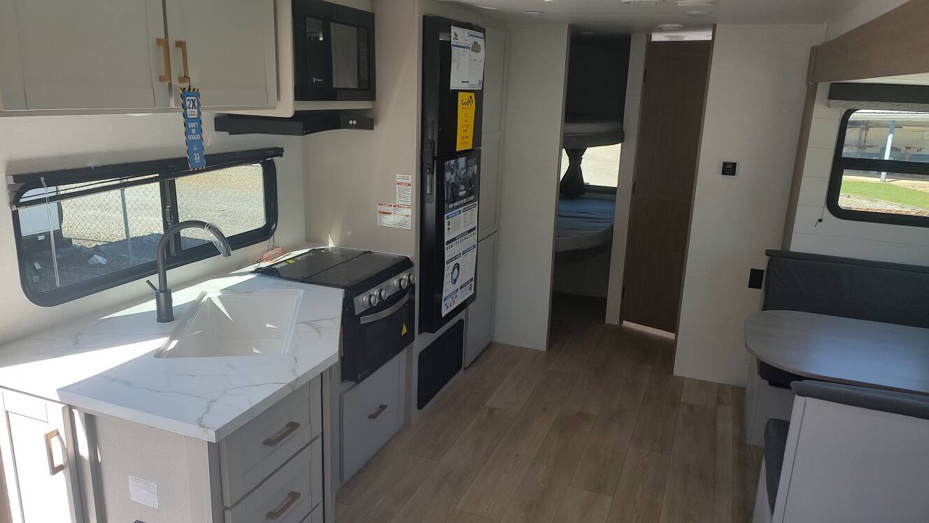 A photo of this 2027 Jayco Jay Flight 261BHS
