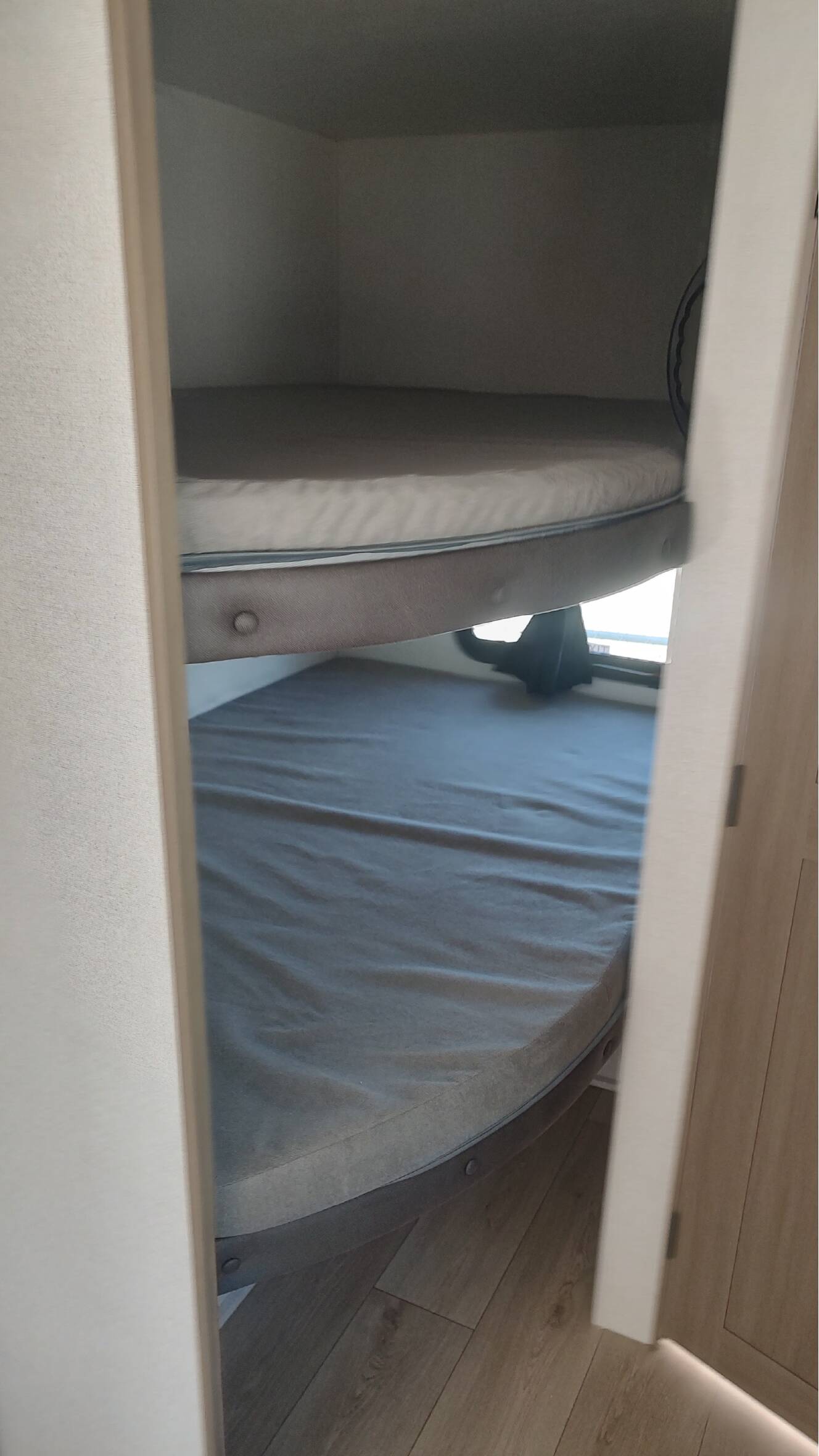 A photo of this 2027 Jayco Jay Flight 261BHS
