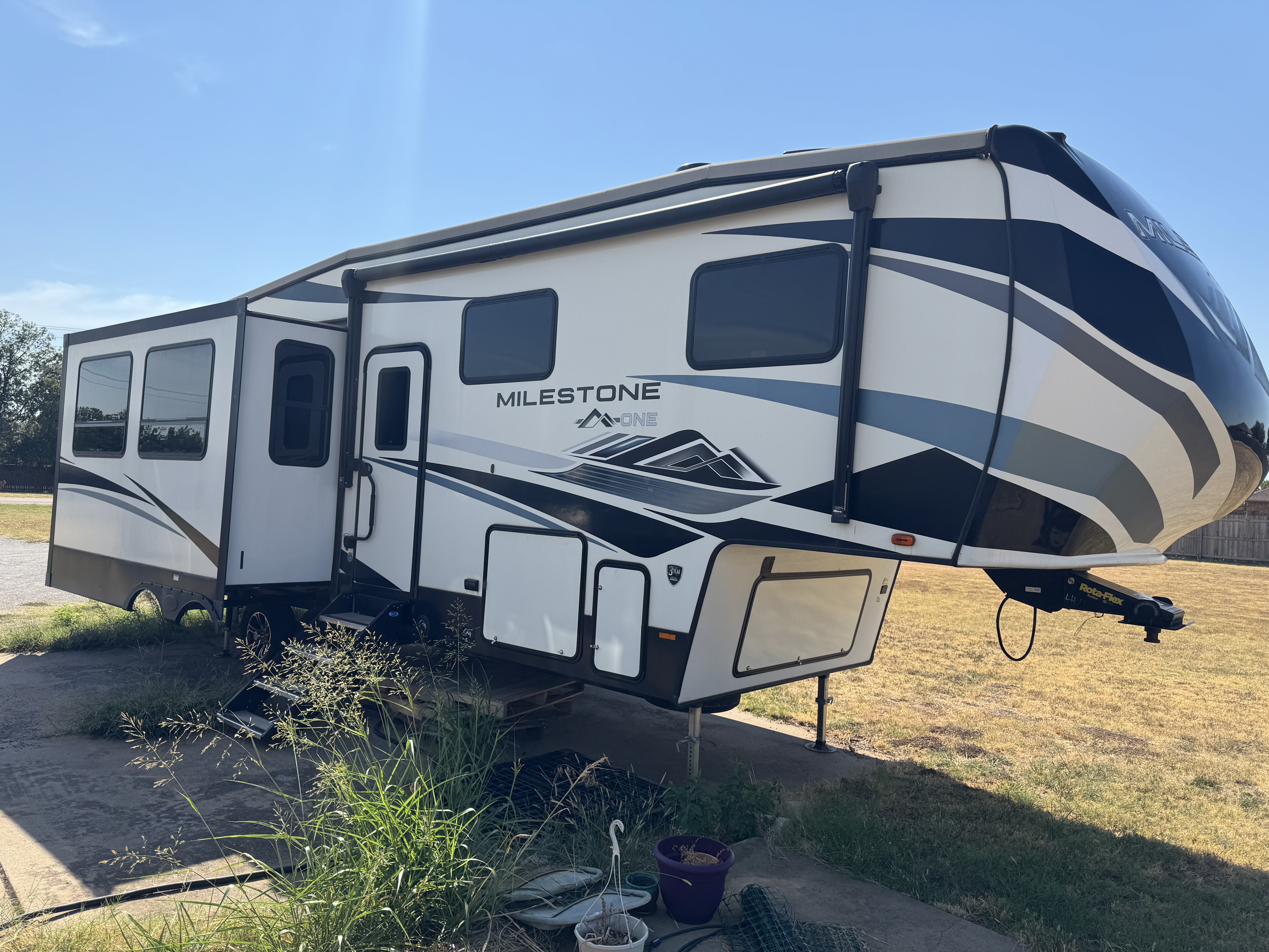 2021 Heartland MILESTONE M1 28RL RV