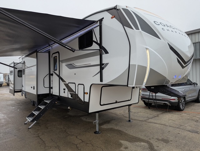 2025 Coachmen Chaparral 381DBL in rock falls IL