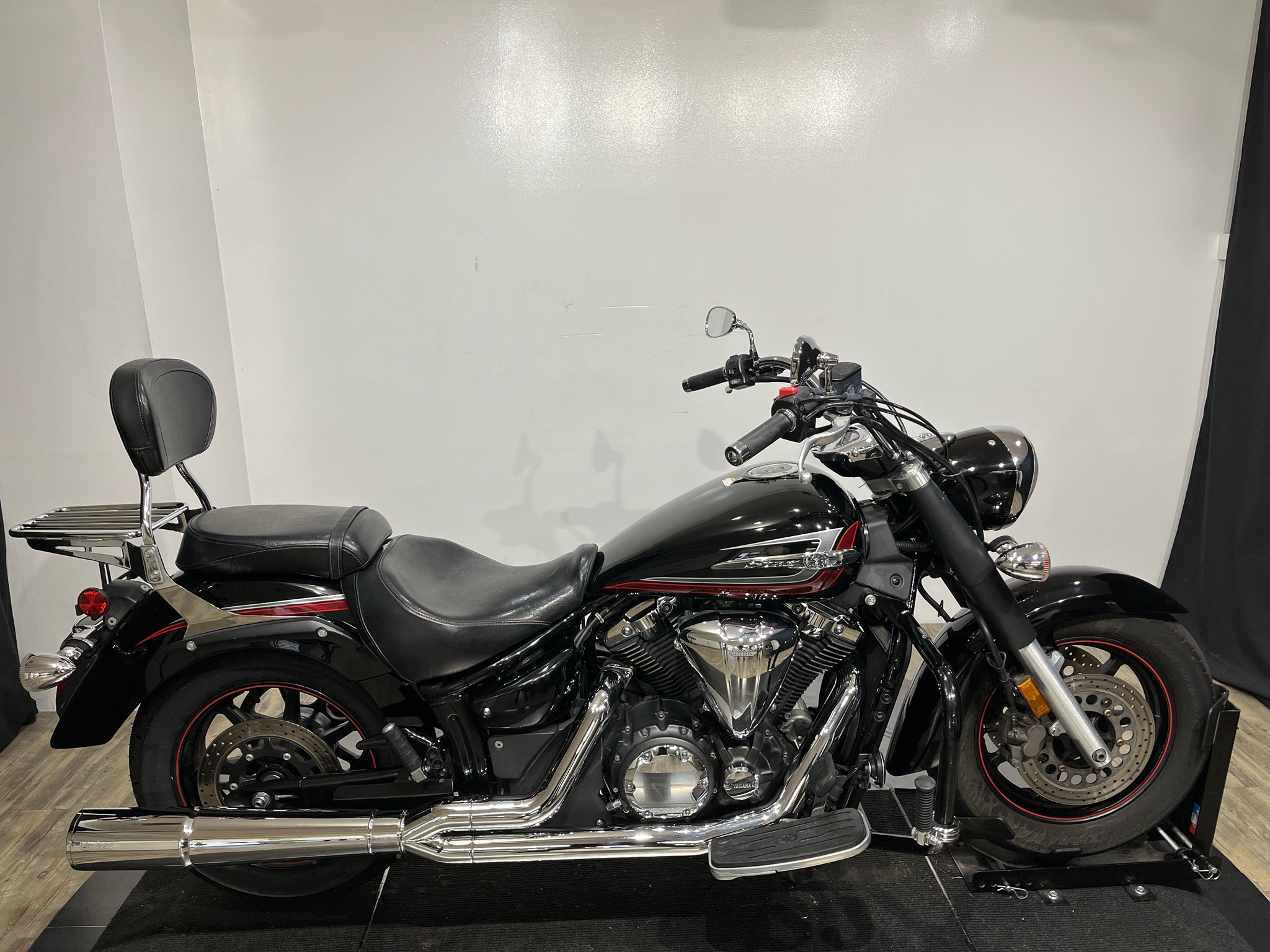 2013 Yamaha V Star 1300 BASE in Wauconda, IL